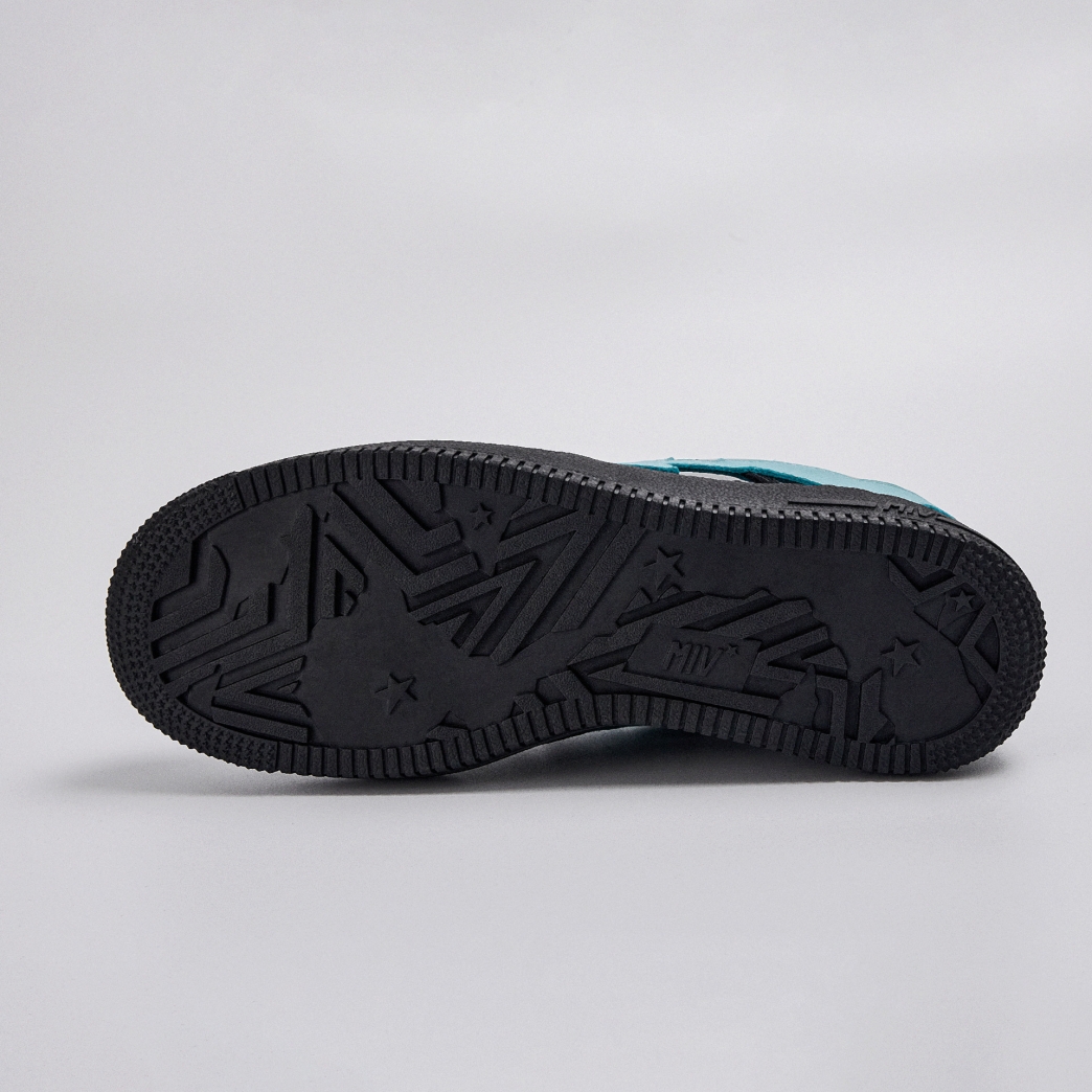 $MIV FLEXING STAR SNEAKERS