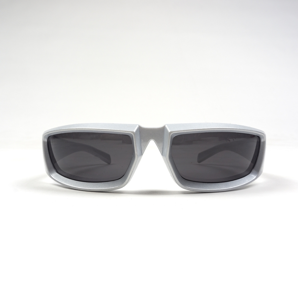 Y2K SUNGLASSES IN LIGHT GRAY