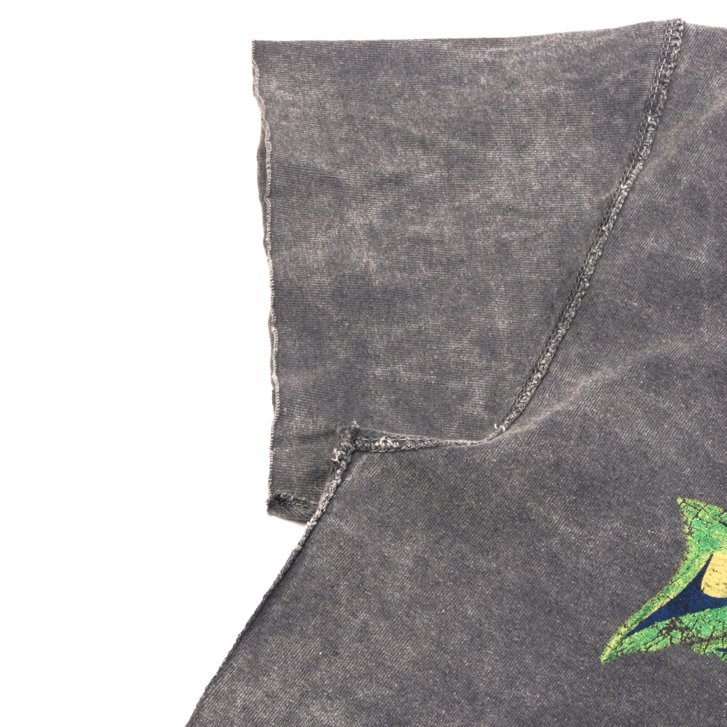 TRIBAL LOGO WASHED TEE IN GREY