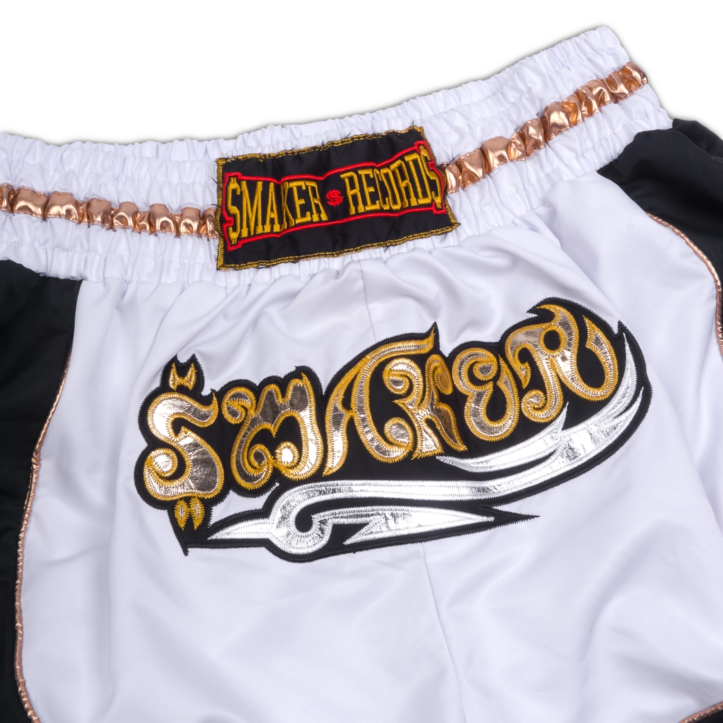 MUAY SHORTS IN WHITE