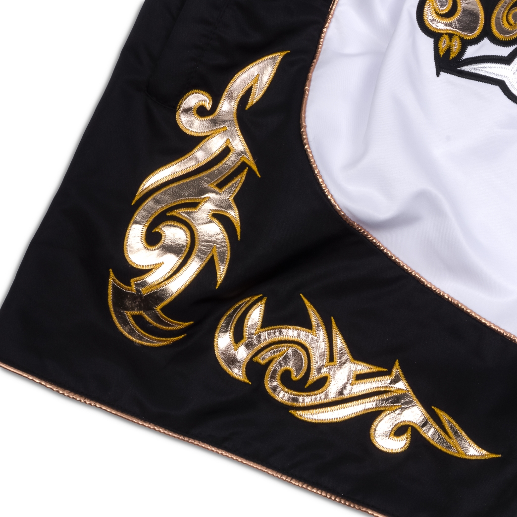 MUAY SHORTS IN WHITE