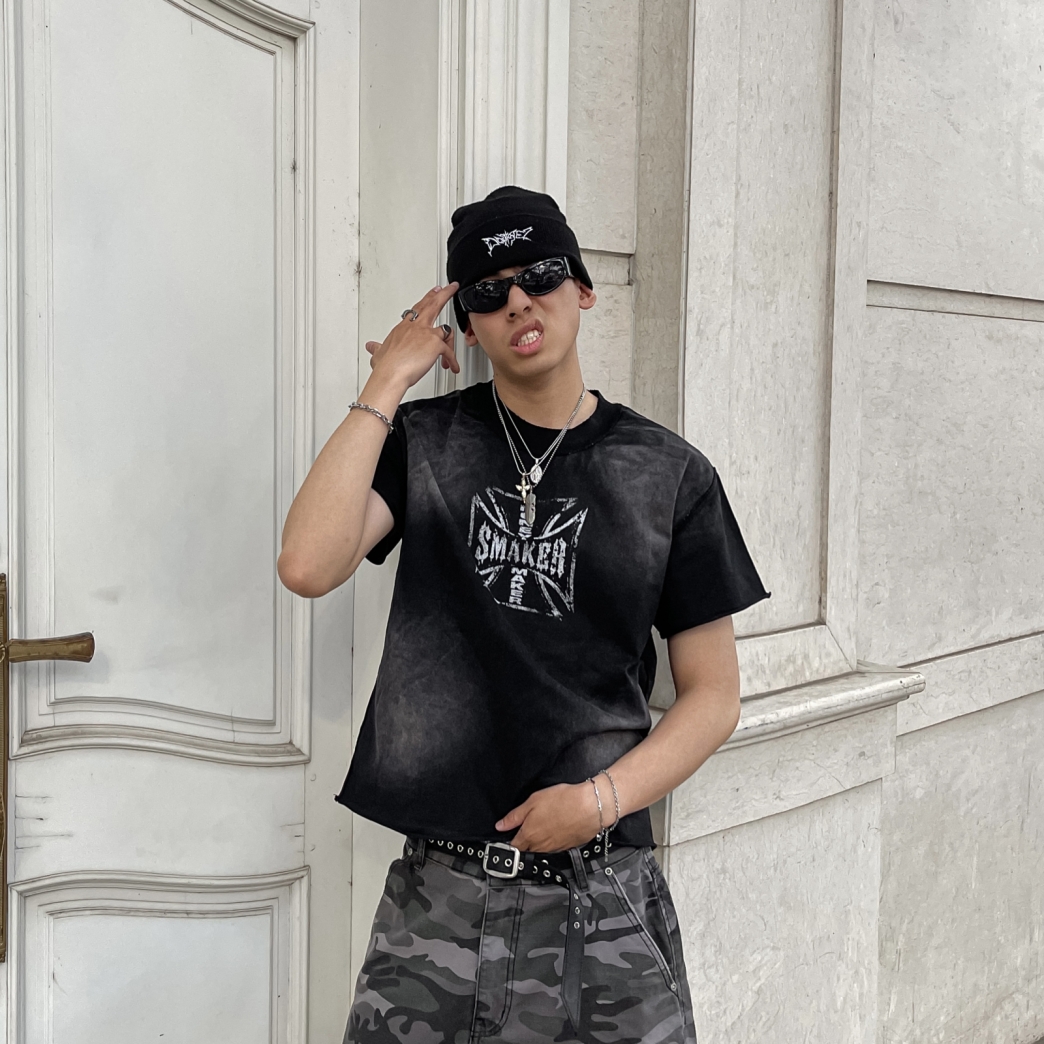 $MAKER EVERYWHERE CROSS WASHED TEE IN BLACK