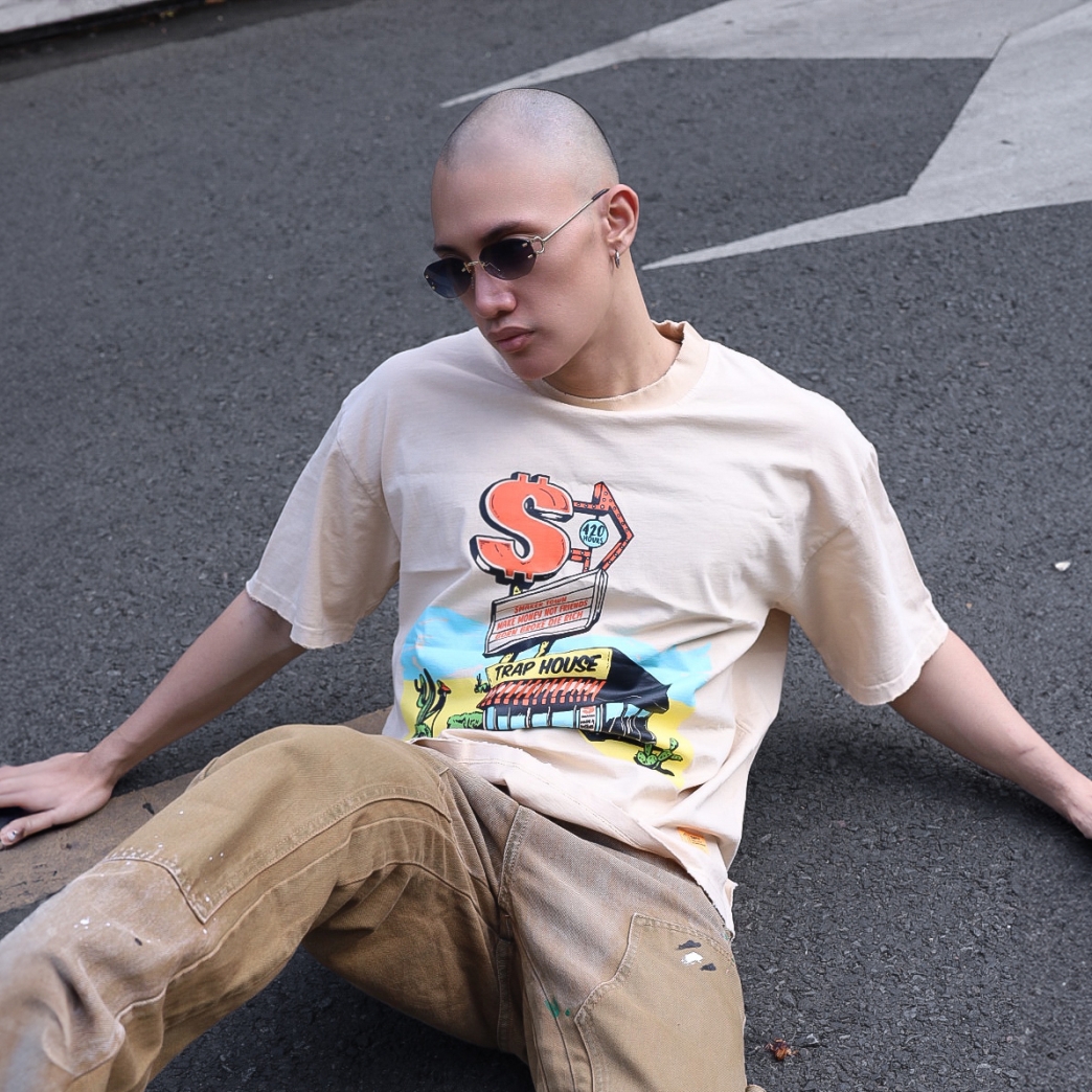 $MAKER TRAP HOUSE TEE IN TAN