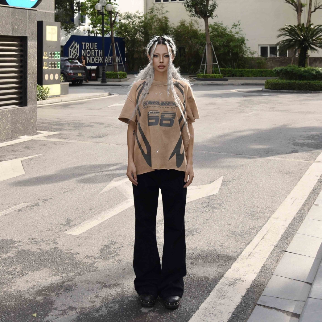 FLARE JEANS IN BLACK