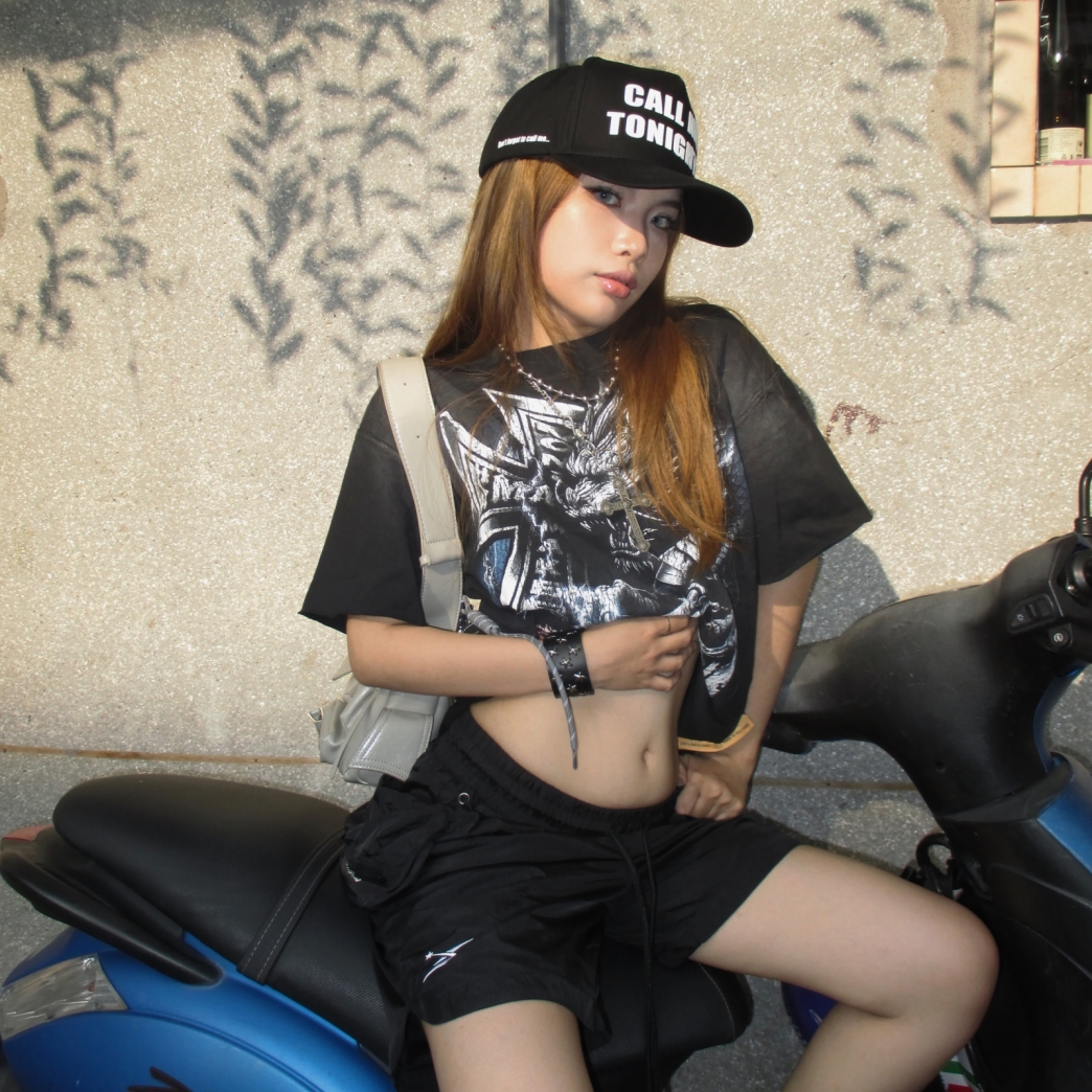 DRAGON TIGER WASHED TEE IN BLACK