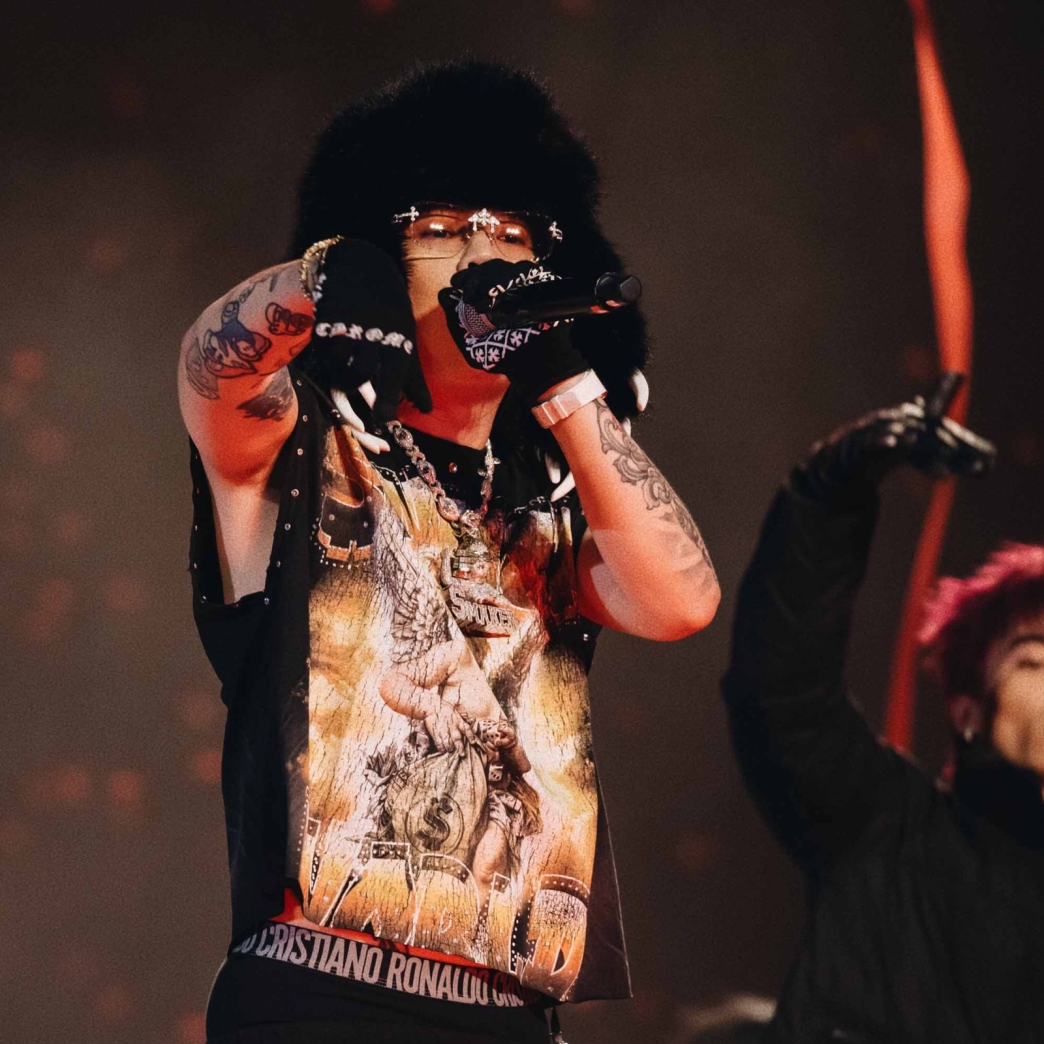 $INNER WORLD ICED OUT TANK WASHED TEE IN BLACK