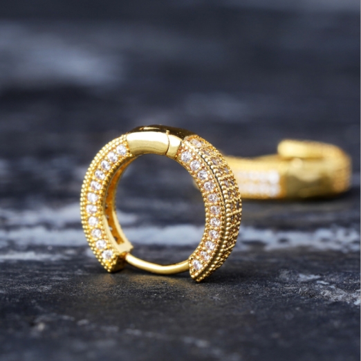 ICED OUT EARRING IN GOLD/SILVER