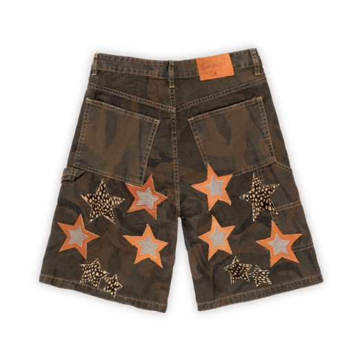 STARS BAGGY SHORTS IN CAMO