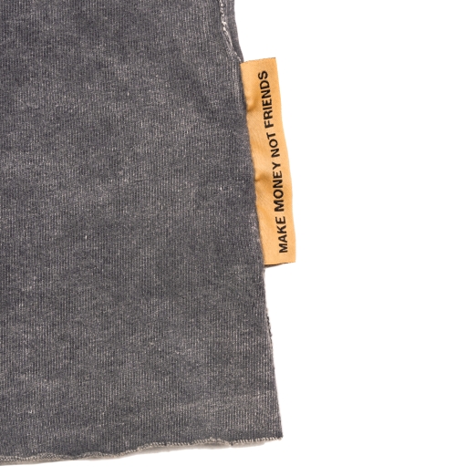 TRIBAL LOGO WASHED TEE IN GREY