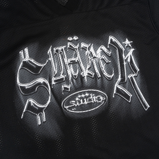 SMAKER STUDIO MESH V NECK TEE IN BLACK