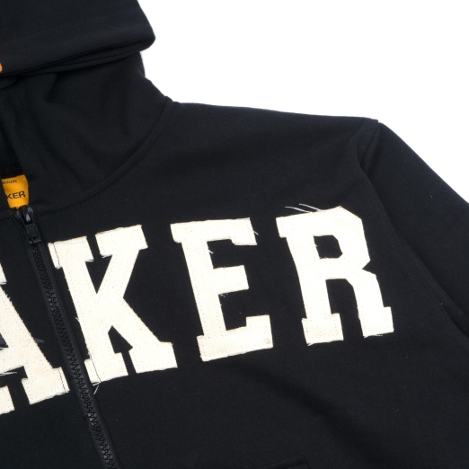 PATCH LOGO ZIP HOODIE IN BLACK