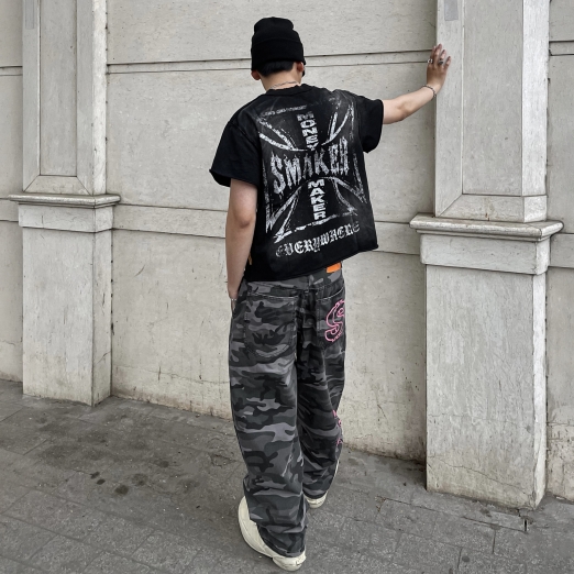 $MAKER EVERYWHERE CROSS WASHED TEE IN BLACK