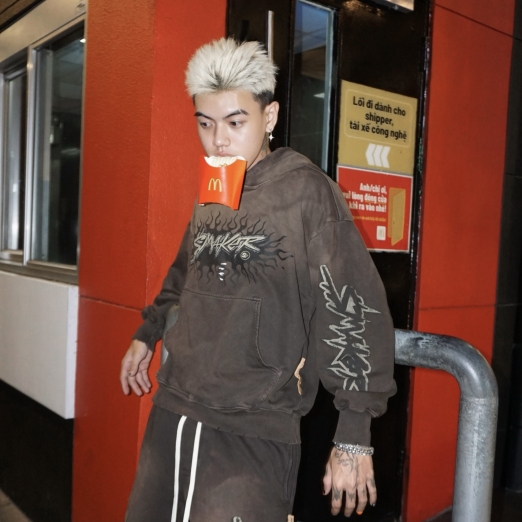 VINTAGE SMAKER WASHED HOODIE IN BROWN